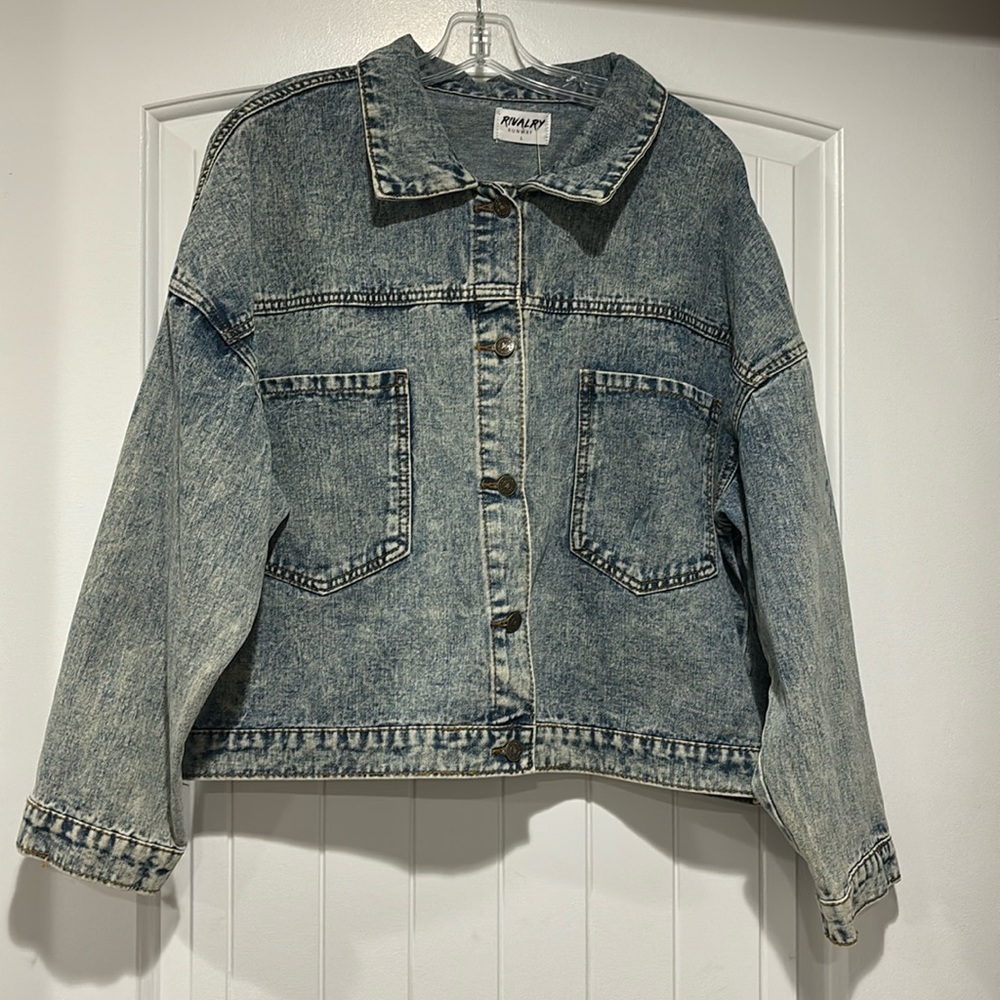 Rivalry Runway Women’s Denim Jacket Sz Large .
